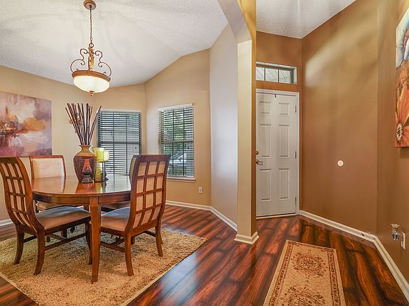 3rd image of 2967 Centerwood Dr N
