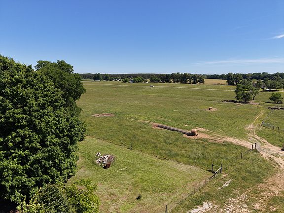 5th image of 2040 Collinwood Hwy