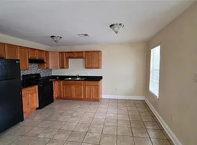 3 bed, 2.0 bath, 1193 sqft, $1,400 — Photo 3