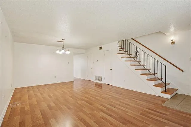 4129 Chateau Blvd #C — Photo 3