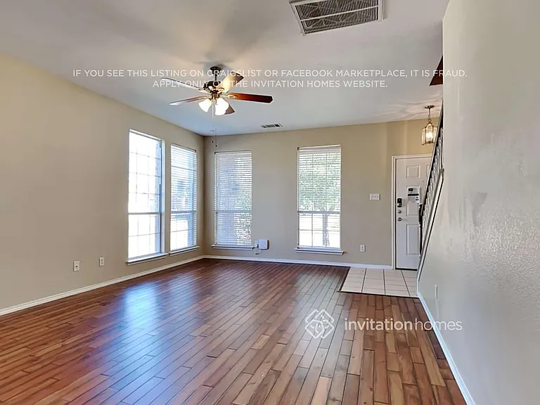 1233 Juniper Ln — Photo 4