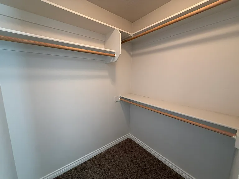 1356 Trent Ave N — Photo 22