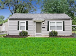 19 Rissant Dr, Florissant, MO 63031