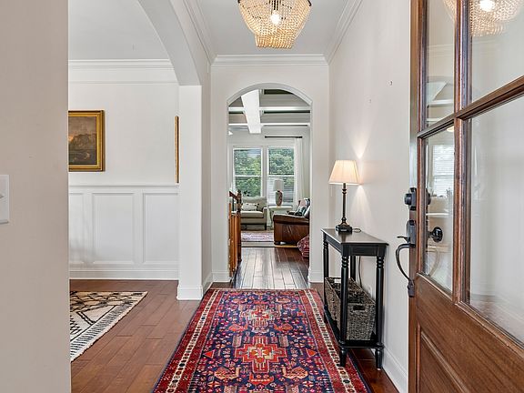 3rd image of 4404 Birdseye Ct