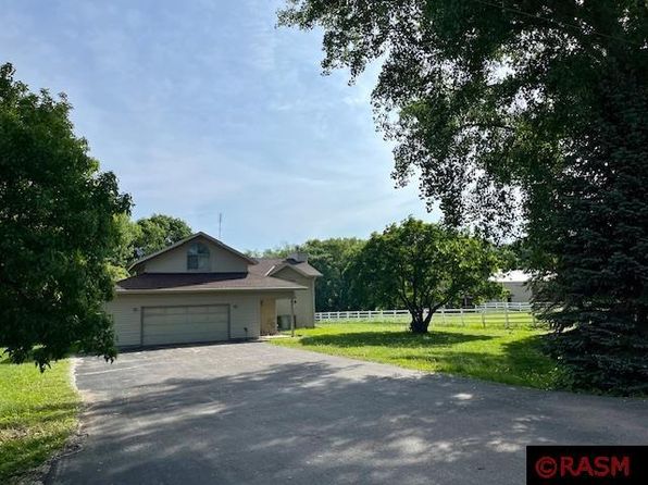 56936 Brookview Ln, New Ulm, MN 56073