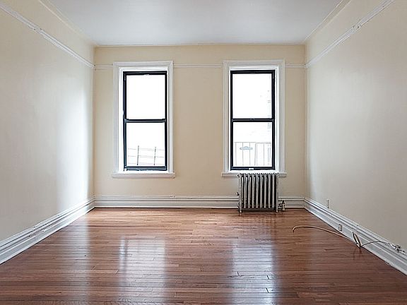 4th image of 3706 81st St APT 5C