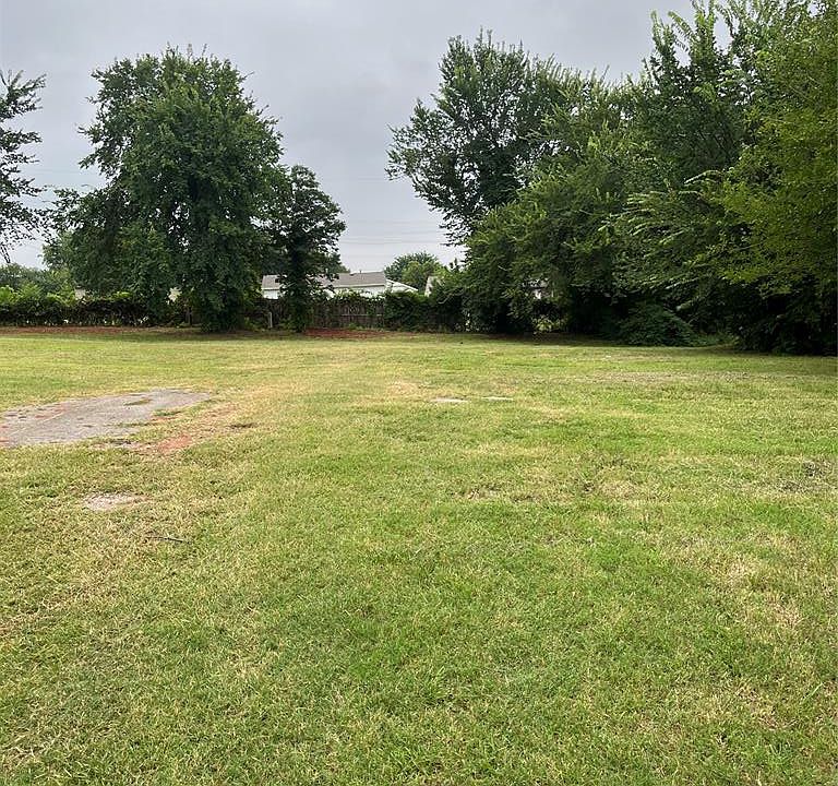 1st image of NE 33rd St Lot 21 & 22