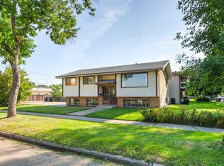 11703 38th St NW, Edmonton, AB T5W2H2