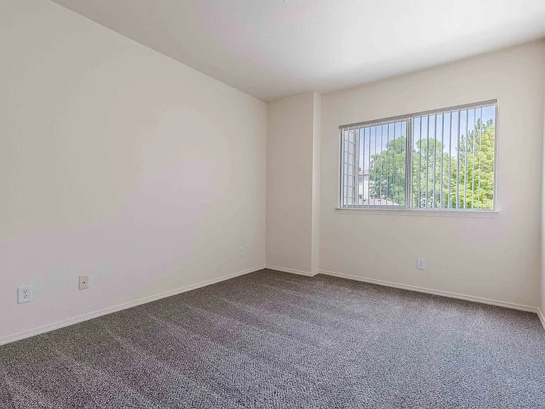 Reserve at Centerra Apartments — Photo 11