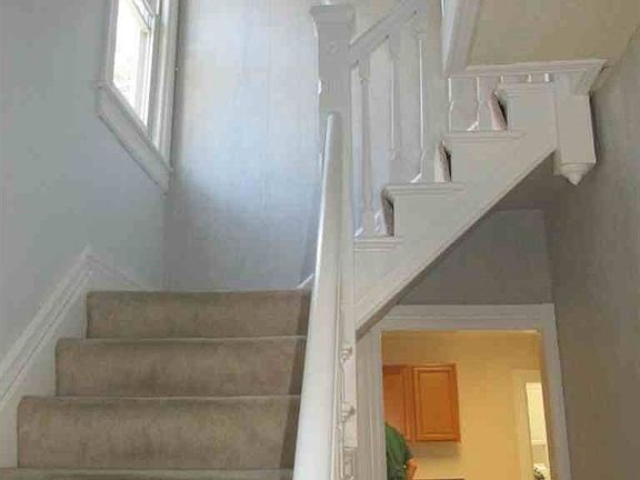 5th image of 13 Kenworthy Ave