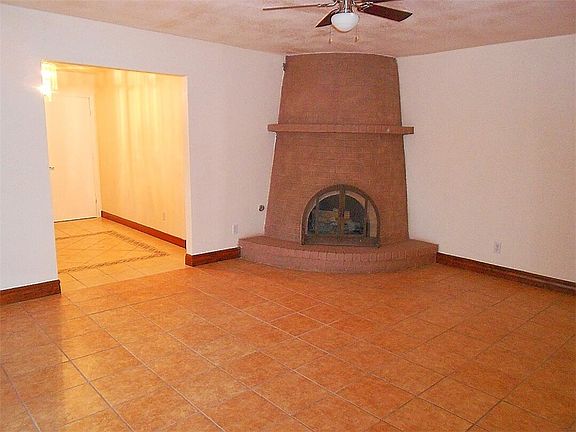 5th image of 11200 Sea View Dr
