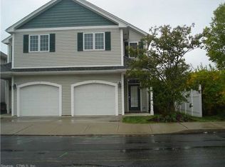 8 Baldwin St, Milford, CT 06460