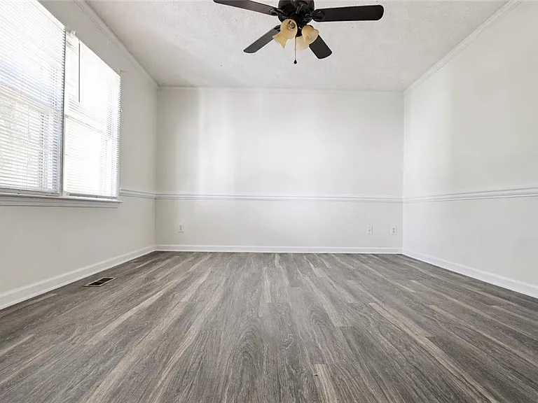 818 Springlake Rd — Photo 19