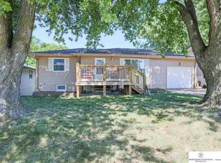 5123 S 90th St, Omaha, NE 68127