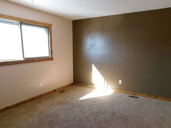 2nd image of 610 N Wind River Dr APT C