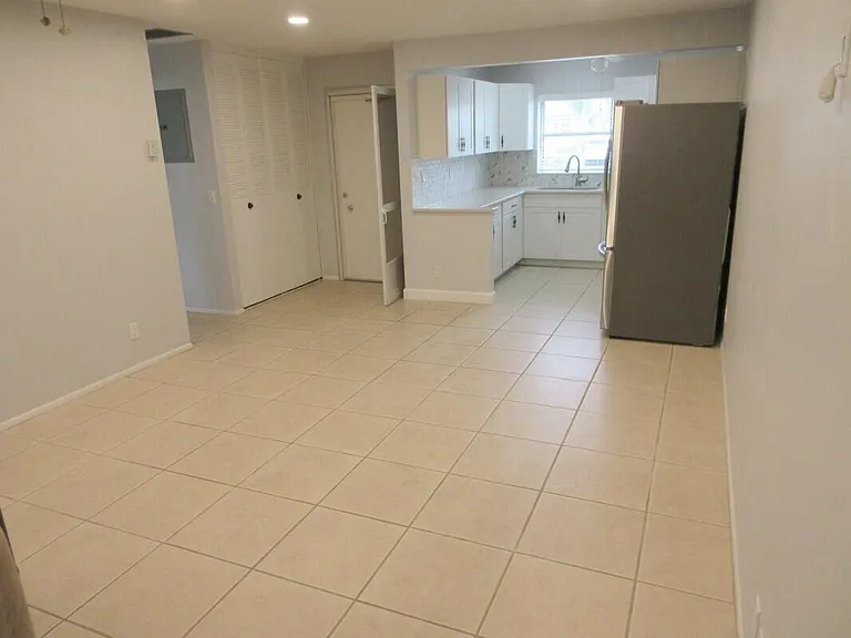 2572 Emory Dr E #J — Photo 14