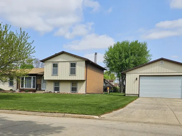 525 W Garfield St, New Hampton, IA 50659