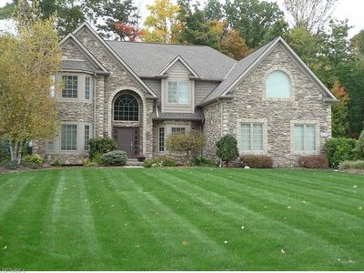 1093 River Run Dr, Macedonia, OH, 44056