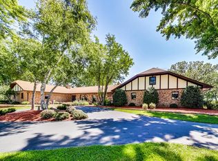 N2204 Lynn Ln, Lake Geneva, WI 53147