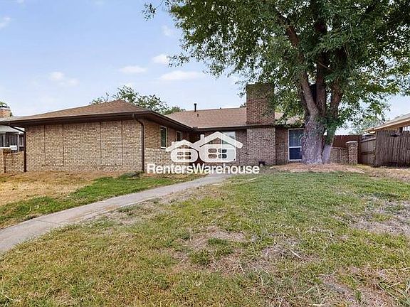 3rd image of 2404 Glenbrook Meadows Dr