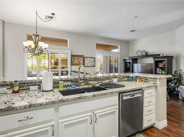 10424 Snyder Ave, Las Vegas, NV 89134