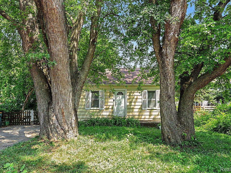 1st image of 21408 Collingham Ave