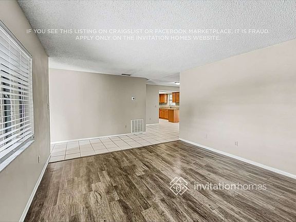 5th image of 819 Centerwood Ct