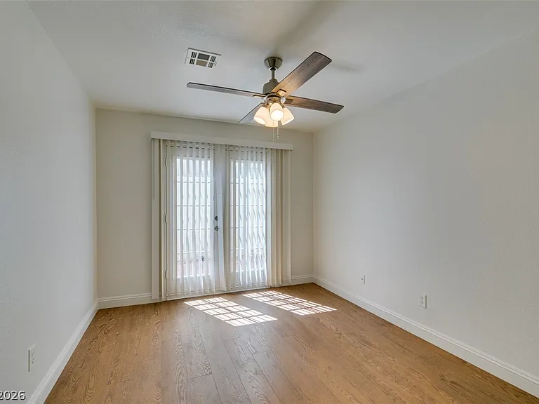 8224 Tivoli Cove Dr — Photo 31