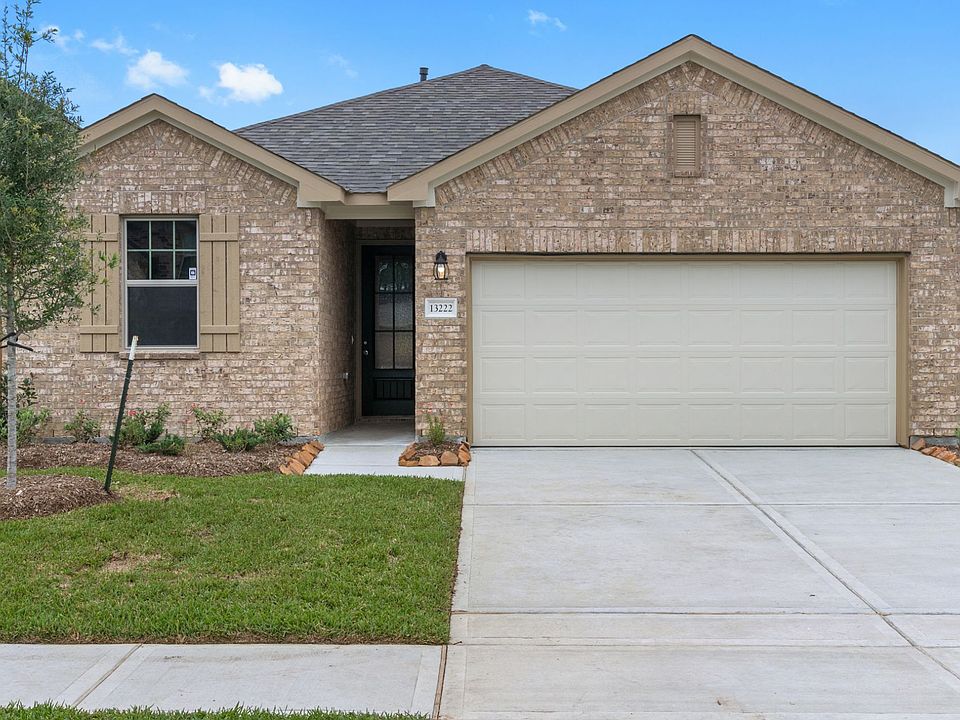 Welcome home to 13222 Moorlands Hills Drive in the community of Balmoral and zoned to Humble ISD.
