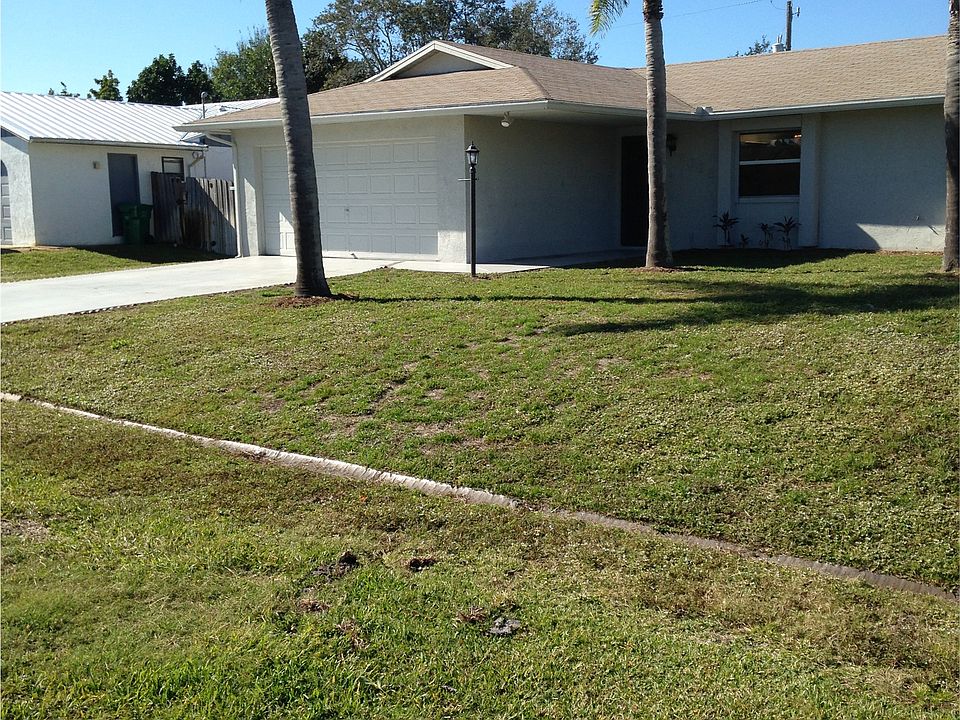 1st image of 2066 SE Stonecrop St