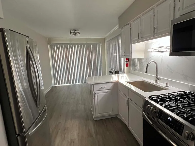 17712 Escanaba Ave #1S — Photo 8
