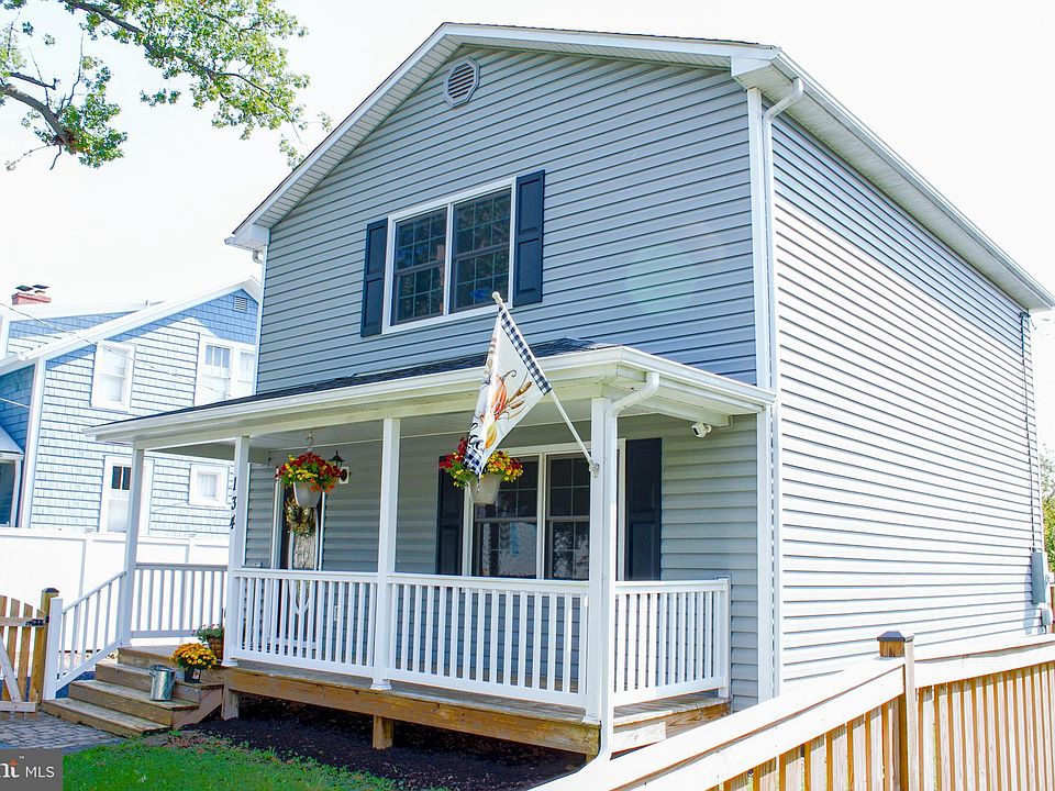 1st image of 134 Dowell J Cir