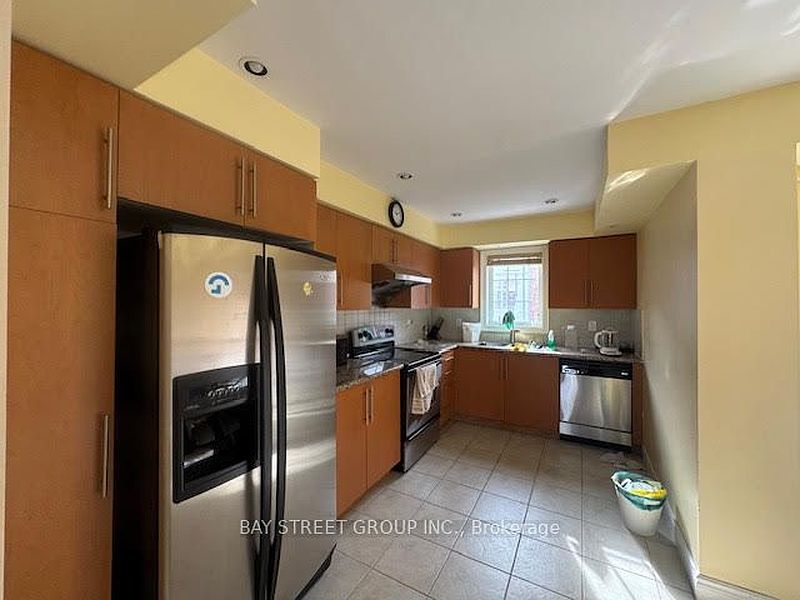 Markham Townhouse for rent - 3 Bedrooms — photo 2