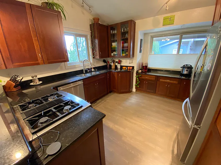 3170 Eastwood Ct — Photo 21
