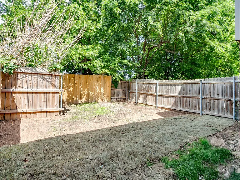 1705 N Gleason Ave — Photo 45