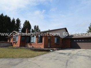 2122 Bridge Ln, Verona, WI 53593