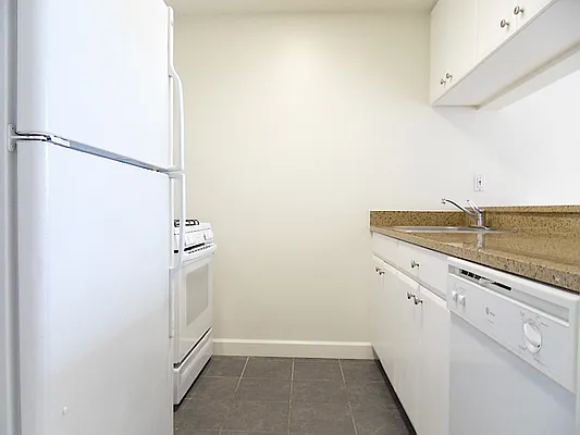 Rented by Stonehenge NYC LLC | media 23