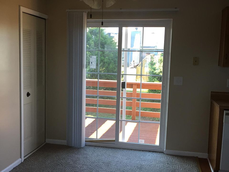 1st image of 2926 Crockett Ct APT 3