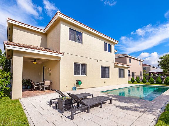5th image of 20488 NW 12th Ave