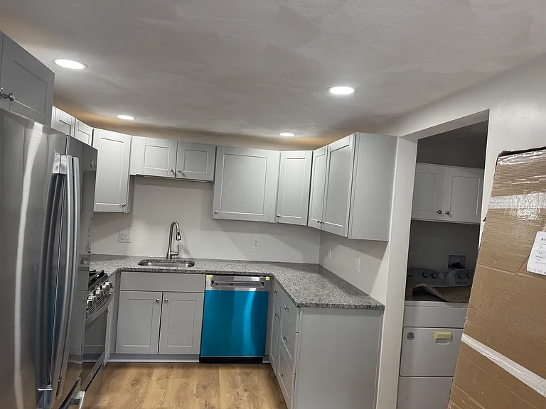 415 McKinley Ave #B — Photo 2