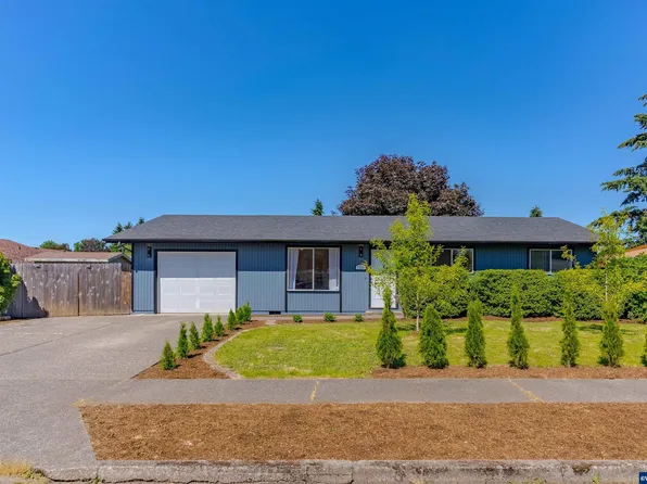 1711 Wilshire Pl, Stayton, OR 97383