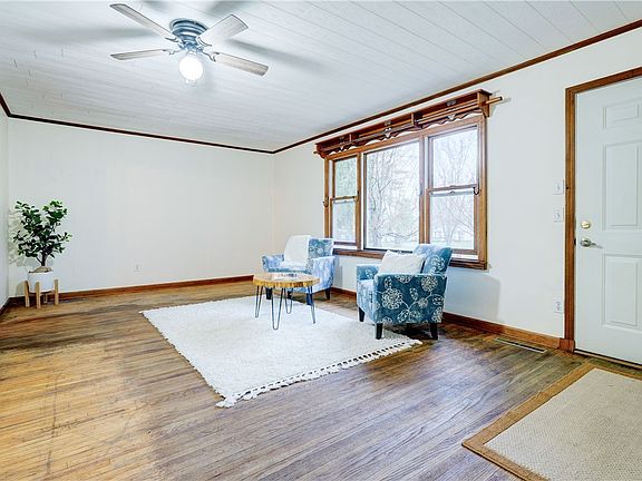 3rd image of 7 Rouge Rd