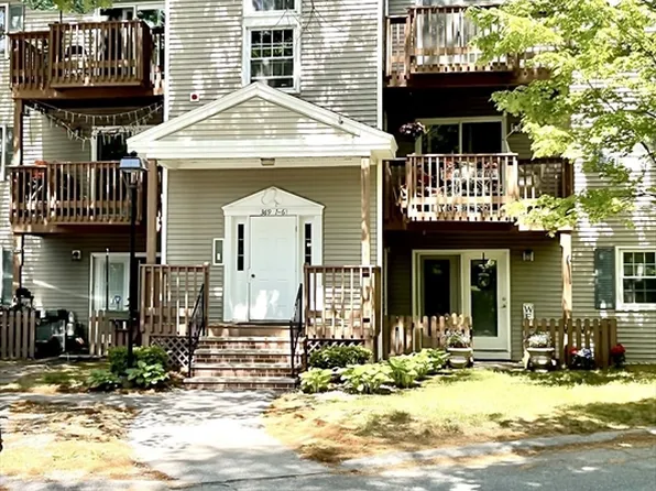 369 Aiken Ave APT 6, Lowell, MA 01850