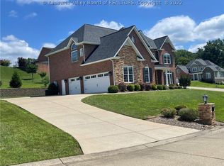 4 Riverwalk Dr, Ona, WV 25545