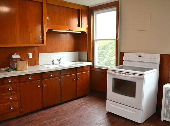 3rd image of 11 Villa Ave Floor 2
