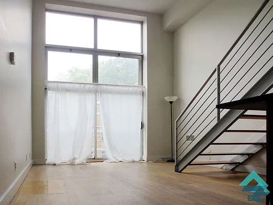 Rented by EXR | media 2