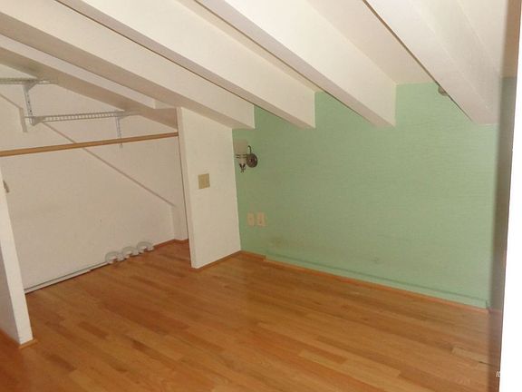 5th image of 25915 Hemstreet Pl