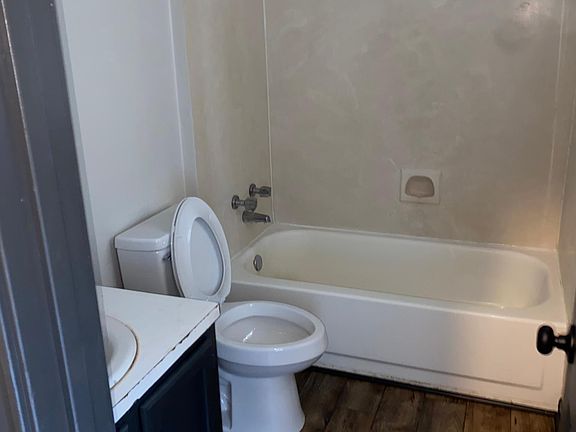 5th image of 210 Belfast St #D