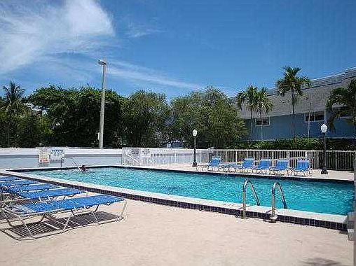 1st image of 798 Crandon Blvd APT 23