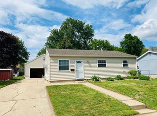 3016 E 20th St, Sioux Falls, SD 57103